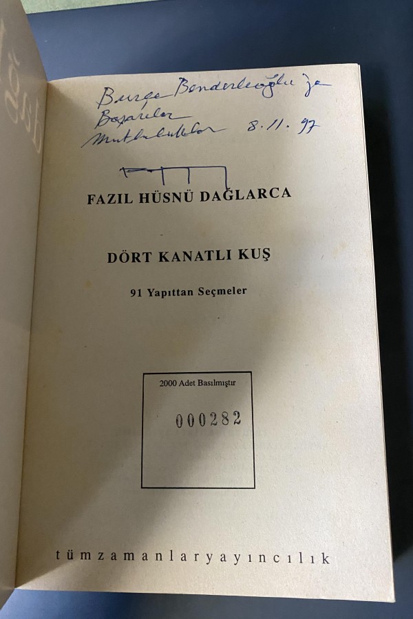 Fazıl Hüsnü Dağkarca Dört Kanatlı Kuş Fazıl Hüsnü Dağkarca Dört Kanatlı Kuş