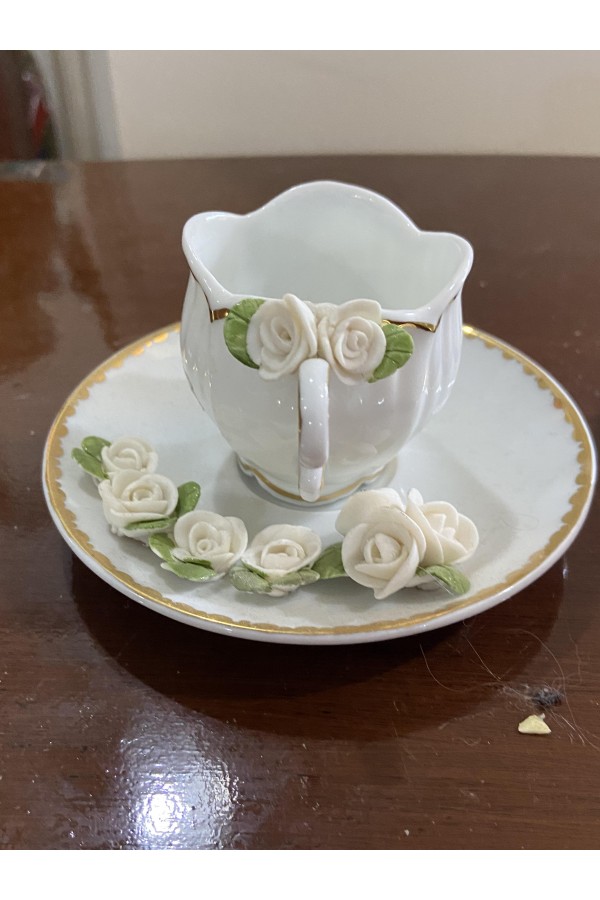 sanatçı imzalı kahve fincanı