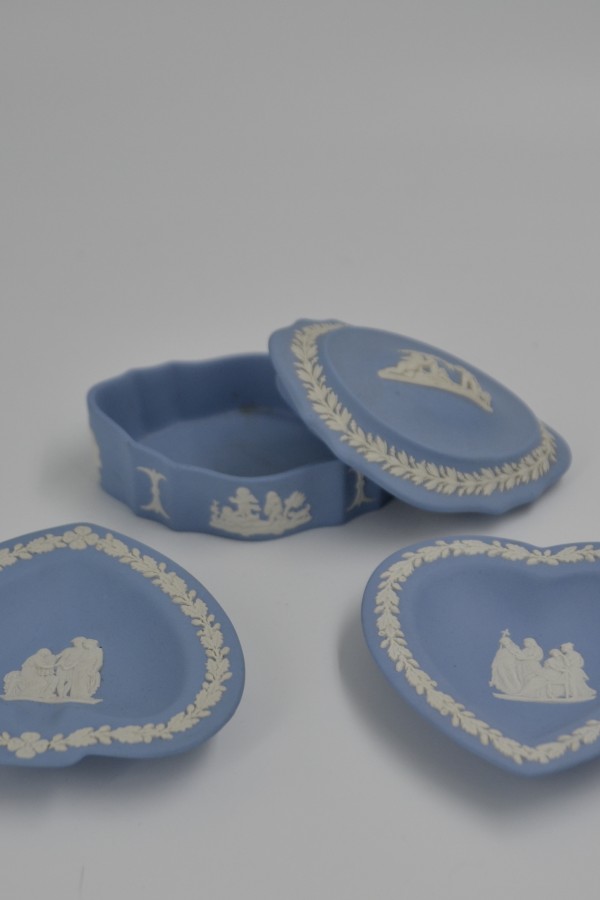 Wedgwood Mücevher Kutusu Ve Küllük