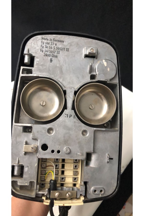 Kol çevirmeli telefon Kol çevirmeli telefon
