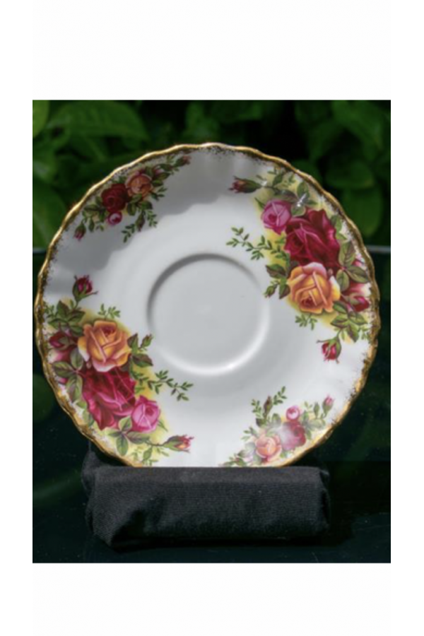 Royal Albert çay fincanı
