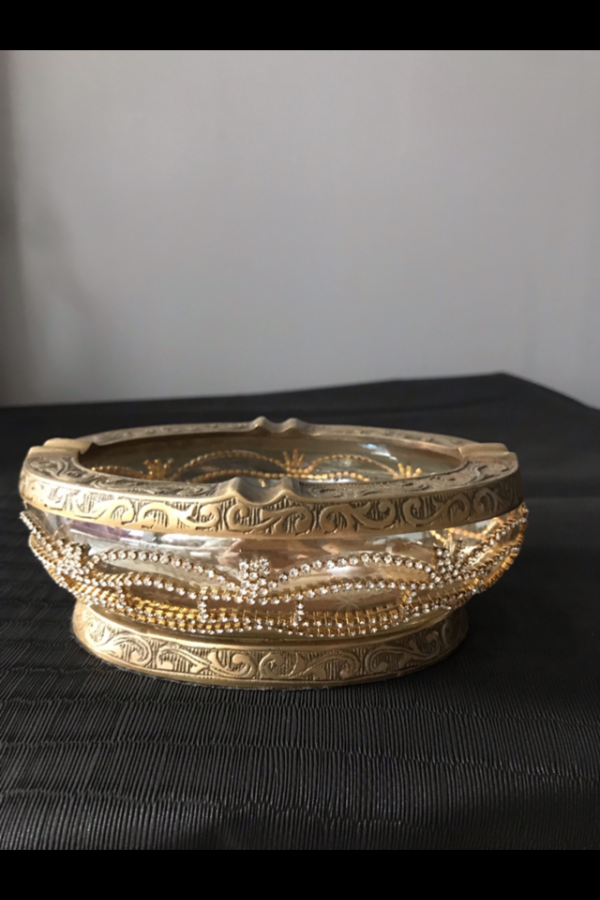 Bronz ve cam kültablası Bronz ve cam kültablası